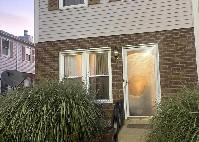 Lbs Cozy Townhouse Apartment *